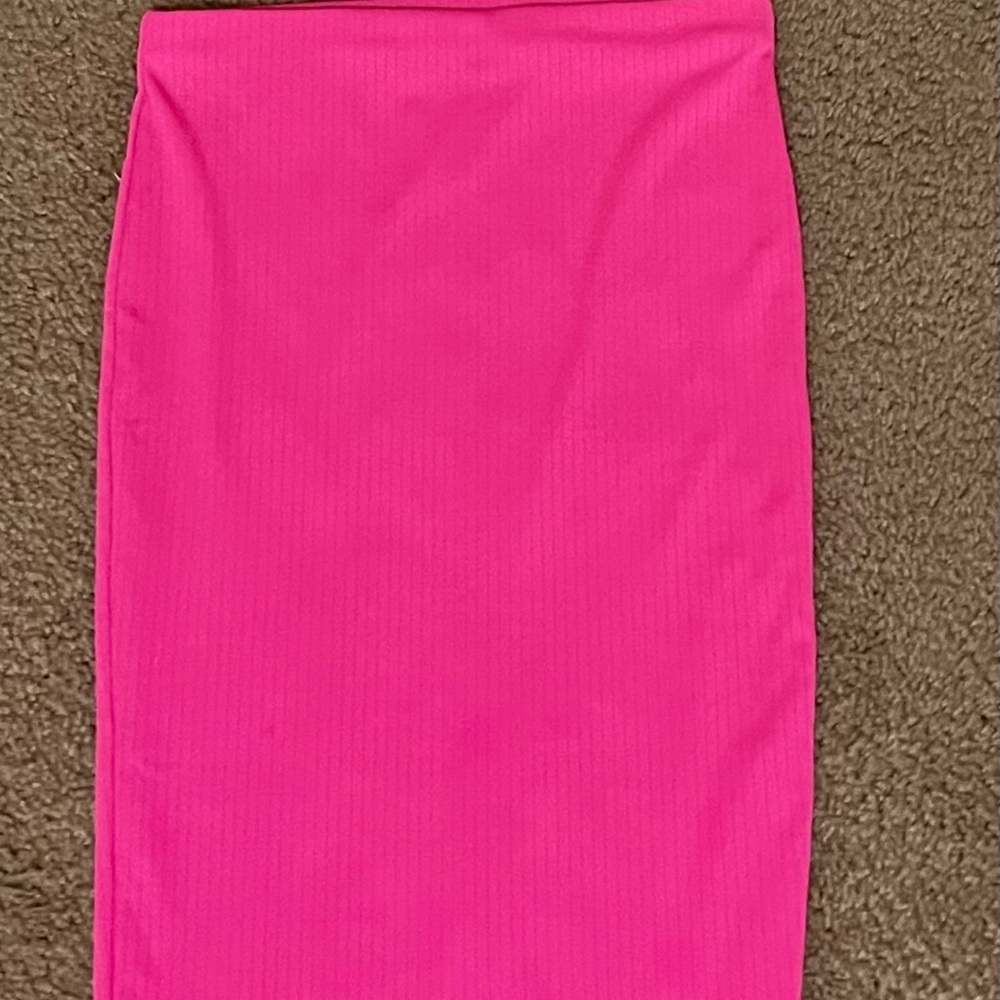 Clothes - Picture 2 of 3